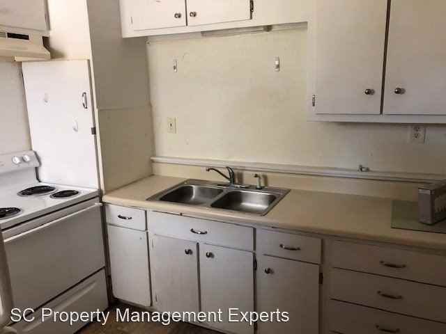 2000 Hugo Ave - Photo 3 of 18