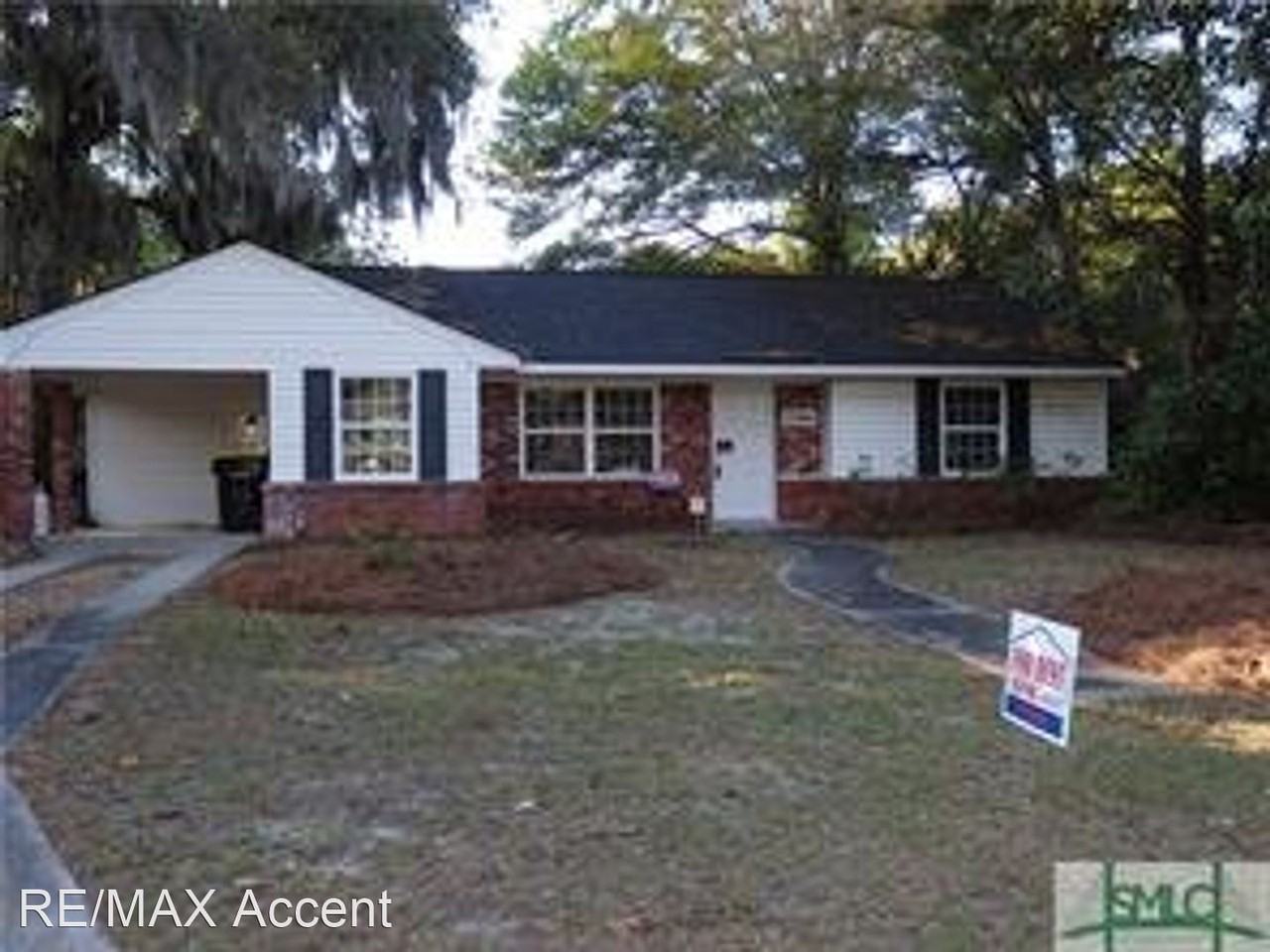 2250 Armstrong Dr - Photo 2 of 15