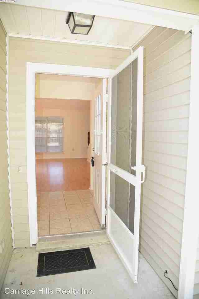 128 Meadowbrook Ct - Photo 2 of 15