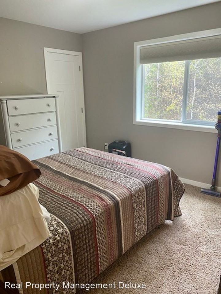 14491 Grand Oaks Dr - Photo 3 of 16