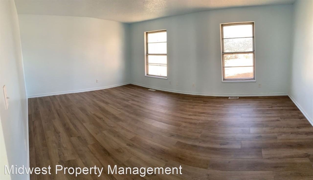 2505 Rawhide Ln - Photo 3 of 13