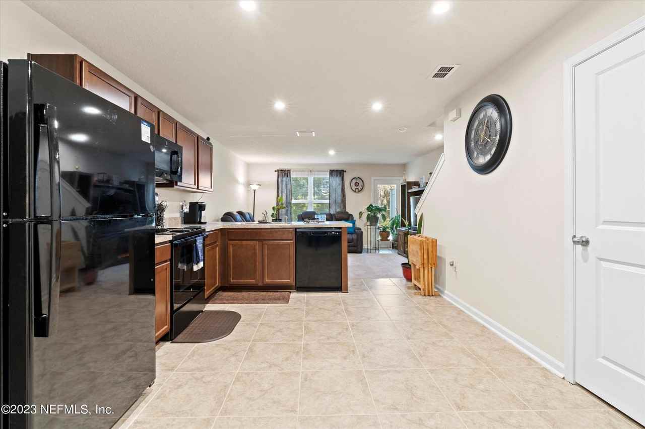 5893A Creekside Crossing Dr - Photo 3 of 21