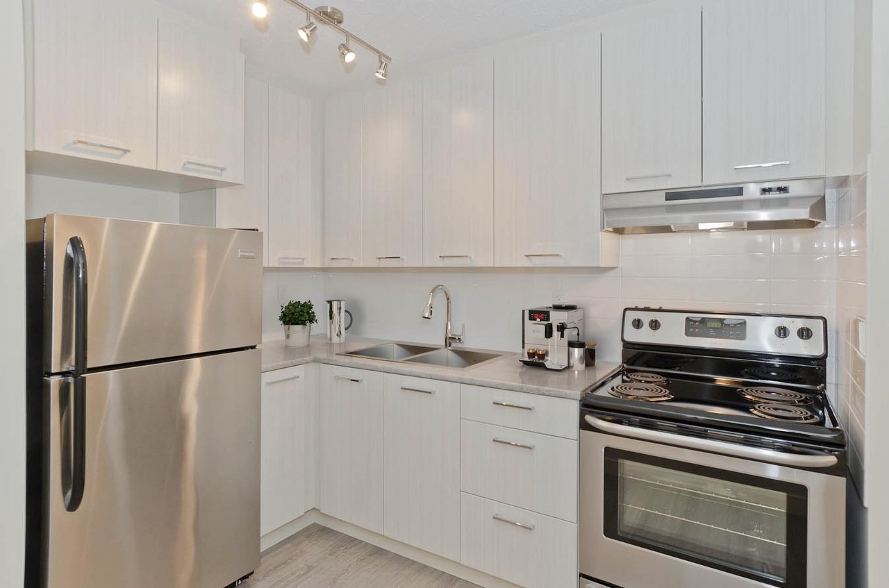 Inglewood Terrace Apartments - Photo 2 of 9