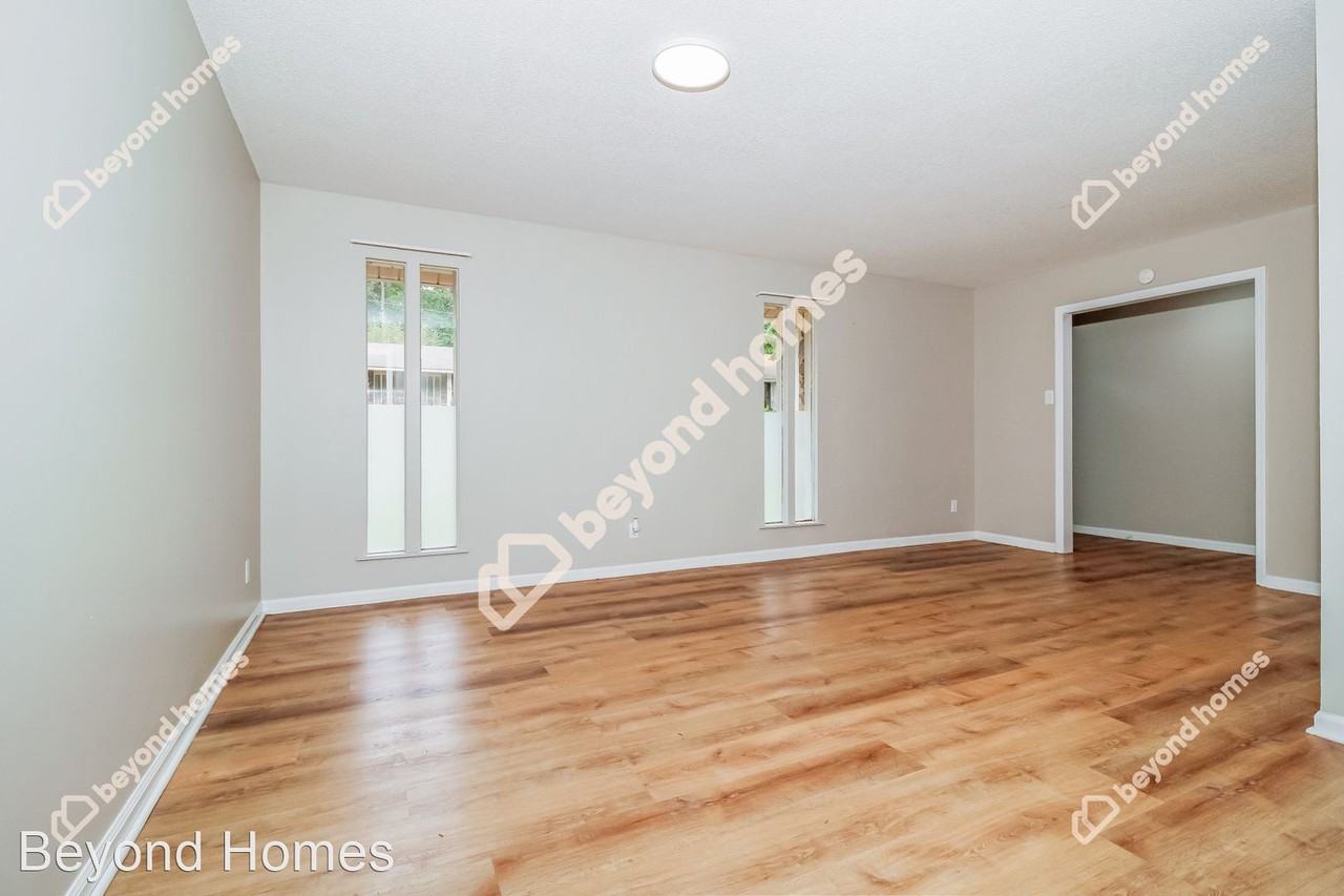 70 Kingspark Rd - Photo 3 of 22