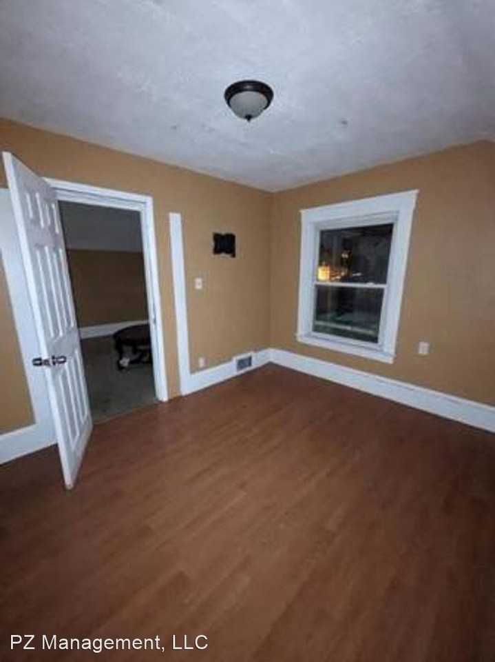 3155 W 41st St-Up - Photo 3 of 5