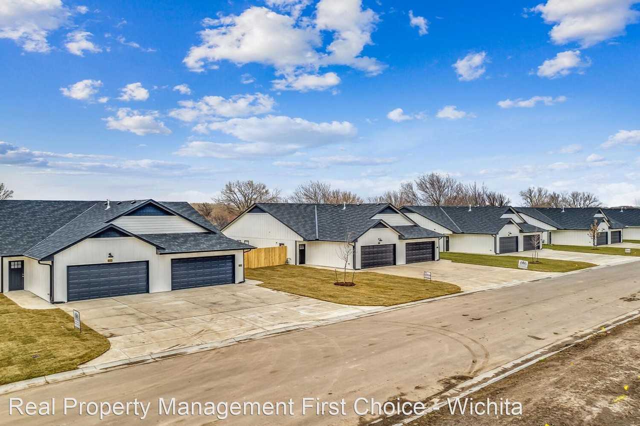 3622 W 45th St S - Photo 3 of 32