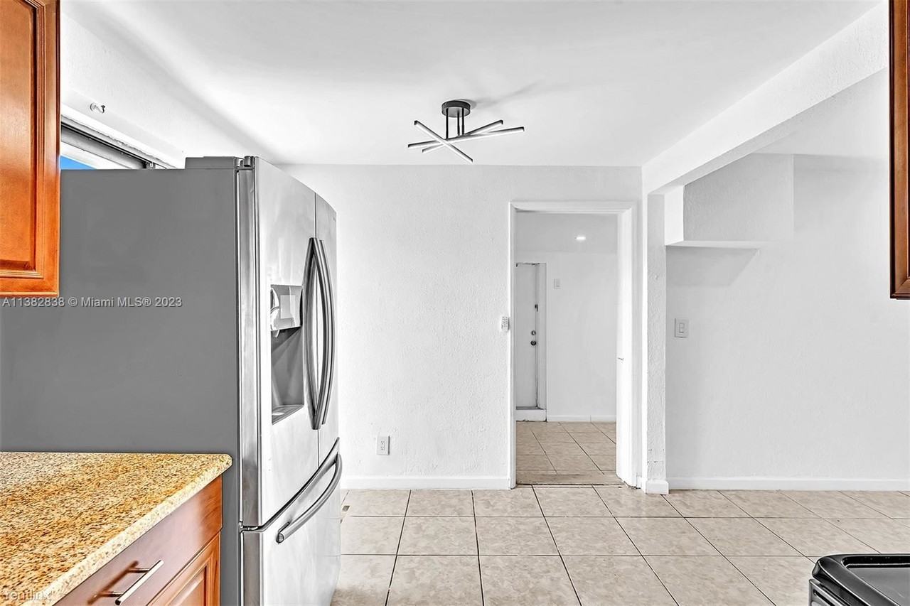 4156 Sw 49th Ct - Photo 3 of 16