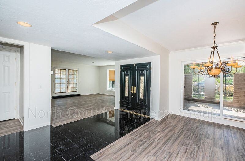 1836 Bailey Dr - Photo 3 of 24