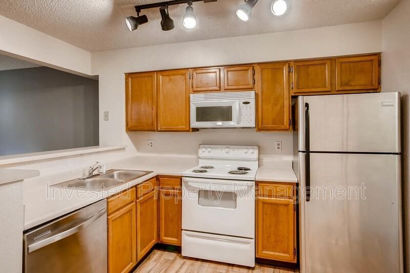 830 S Vance St #A - Photo 6 of 11