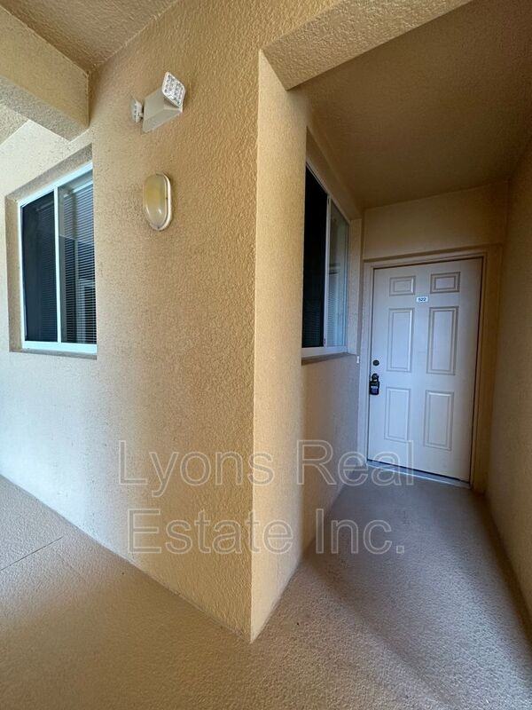 8341 Whiskey Preserve Cir #522 - Photo 3 of 21