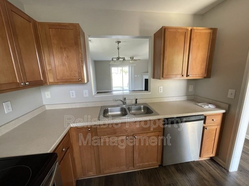 132 Winslow Ln - Photo 4 of 12