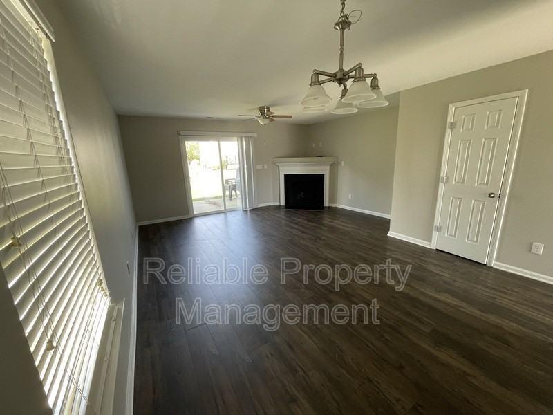 132 Winslow Ln - Photo 6 of 12