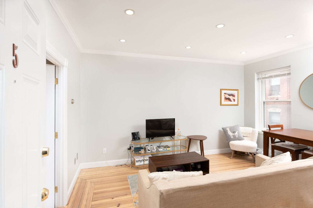 54 Myrtle St #5 - Photo 4 of 14