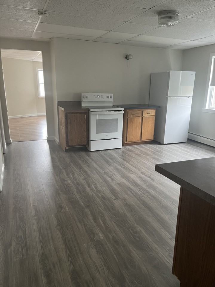 Webster Pl #1 - Photo 4 of 16