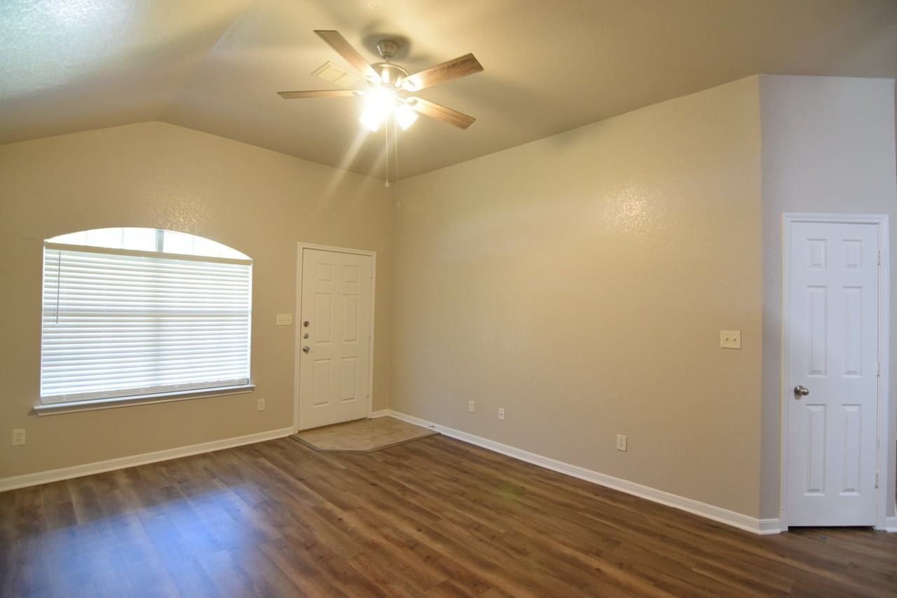 616 Olaf Dr - Photo 6 of 18