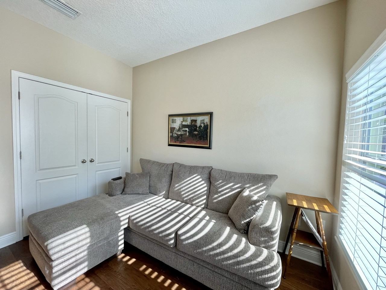 7215 S Shamrock Rd - Photo 3 of 31