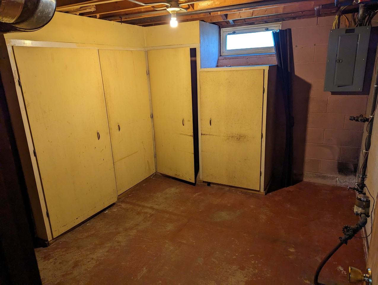 1040 Hazen St Se - Photo 3 of 21