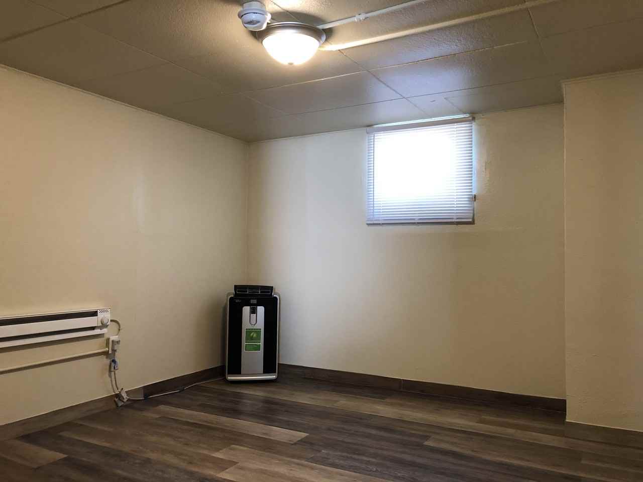 210 Sycamore St Se - Photo 6 of 23