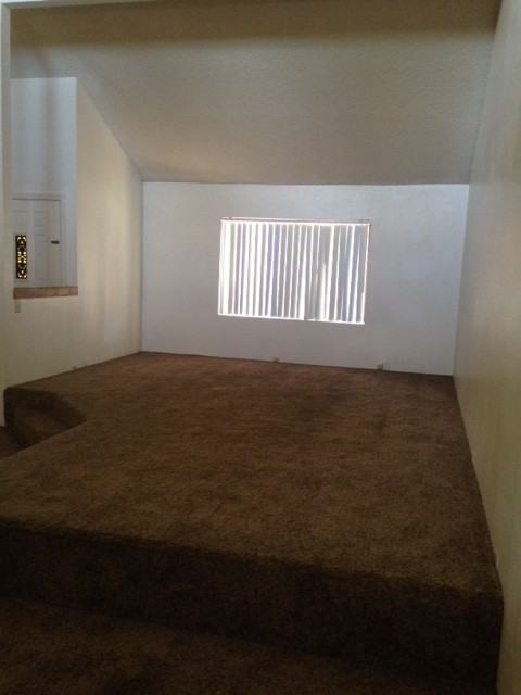 571 W Redondo Dr - Photo 3 of 25