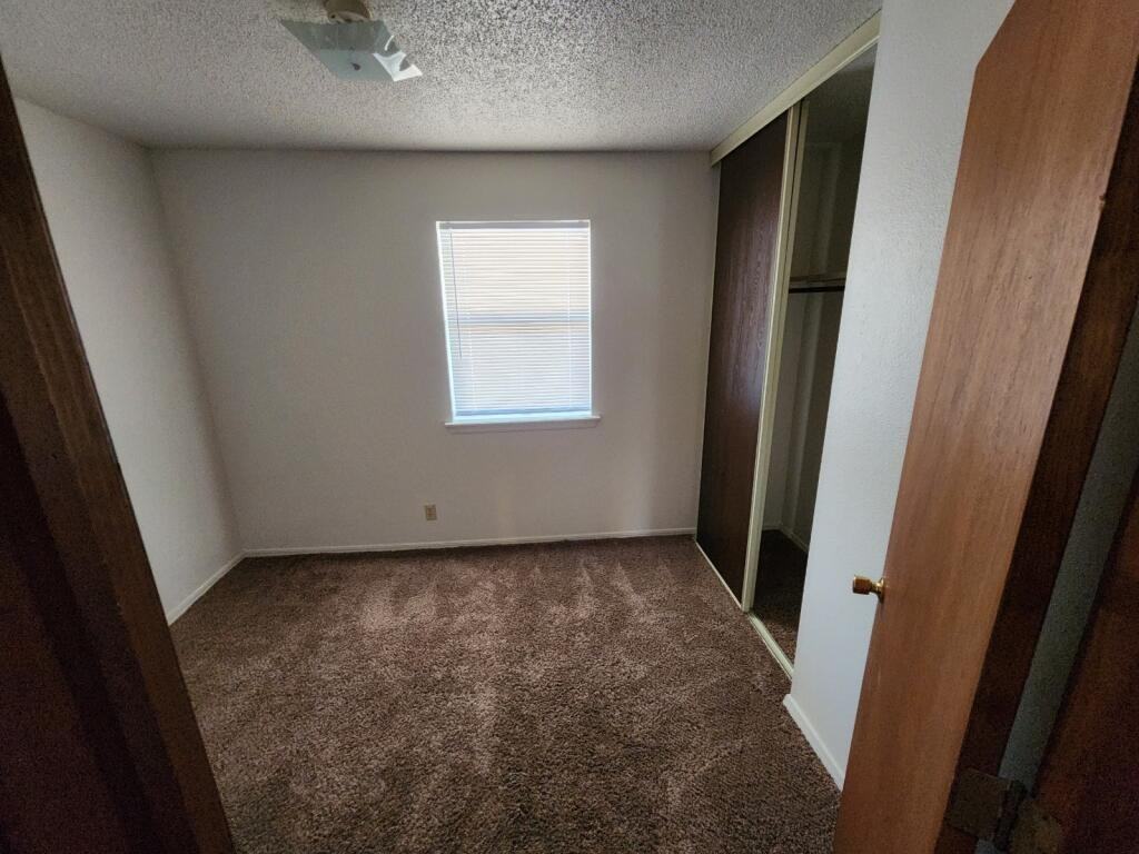 Eastbrook Apartments - Photo 5 of 33