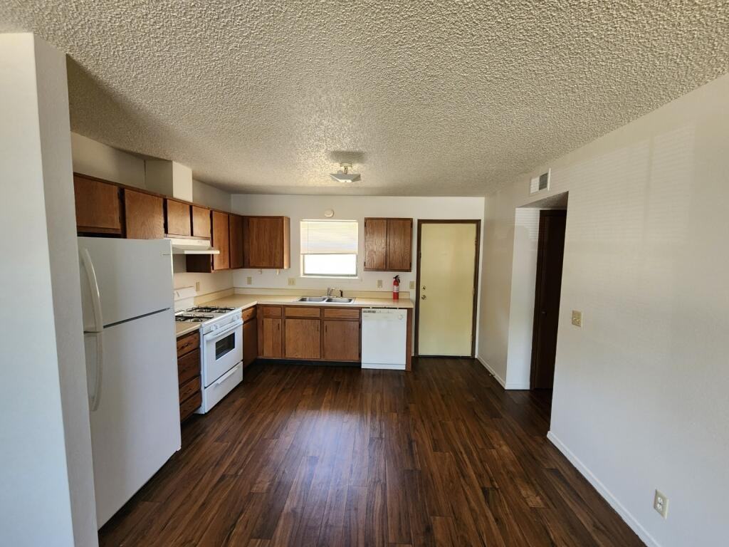 Eastbrook Apartments - Photo 2 of 33