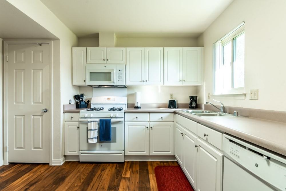 Serra Mesa Apartments 1538 Chrisman Circle, Camp Pendleton North, CA