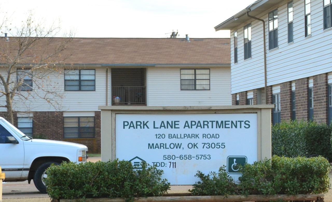 Park Lane Apartments - Photo 4 of 7