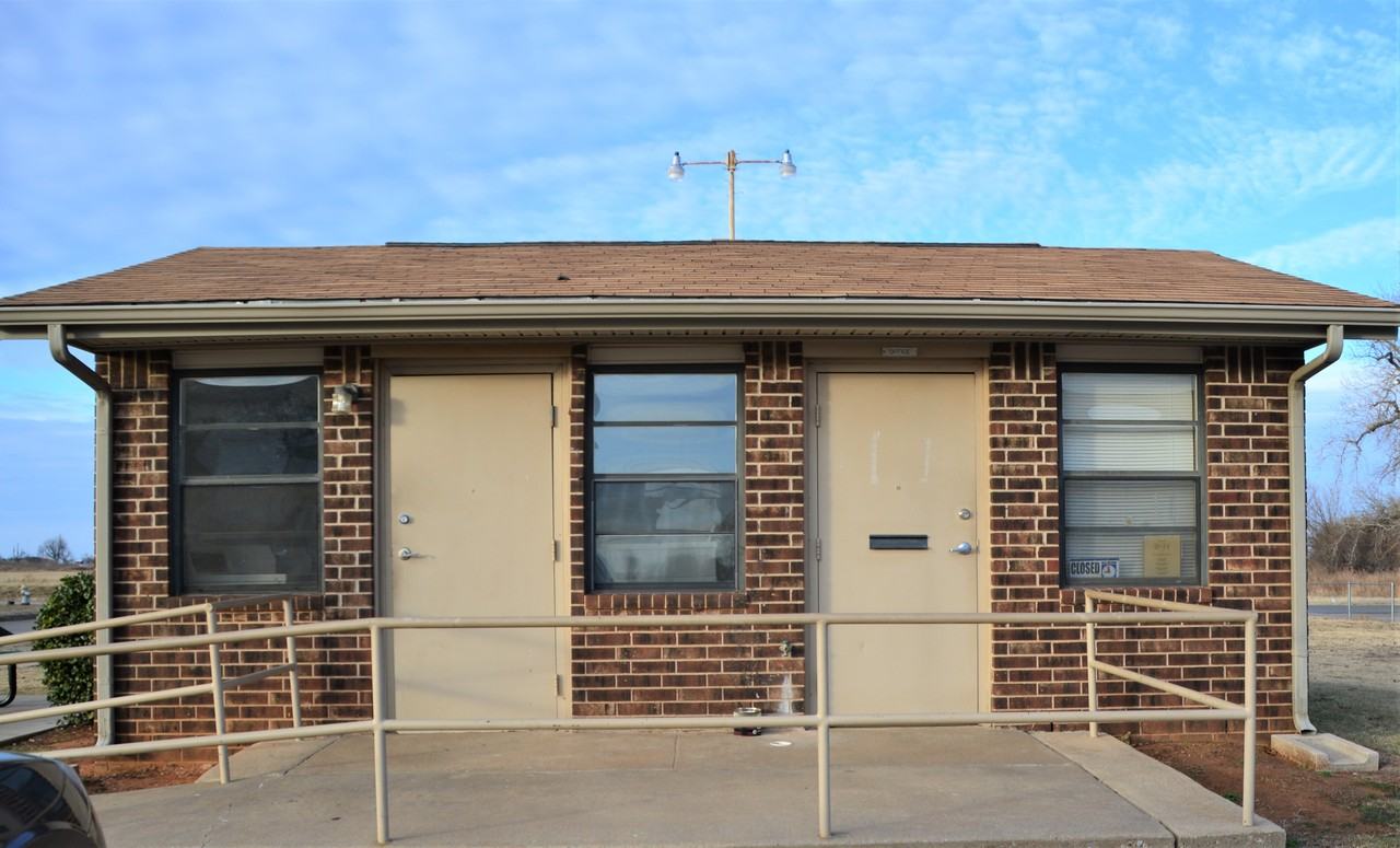 Park Lane Apartments - Photo 7 of 7