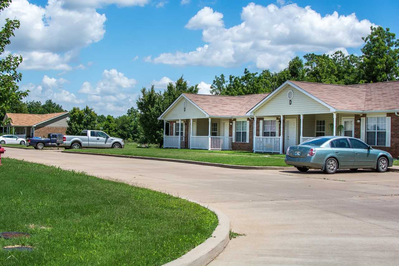 Woodson Park Apartments 1400 West Woodson Street 100, El Reno, OK