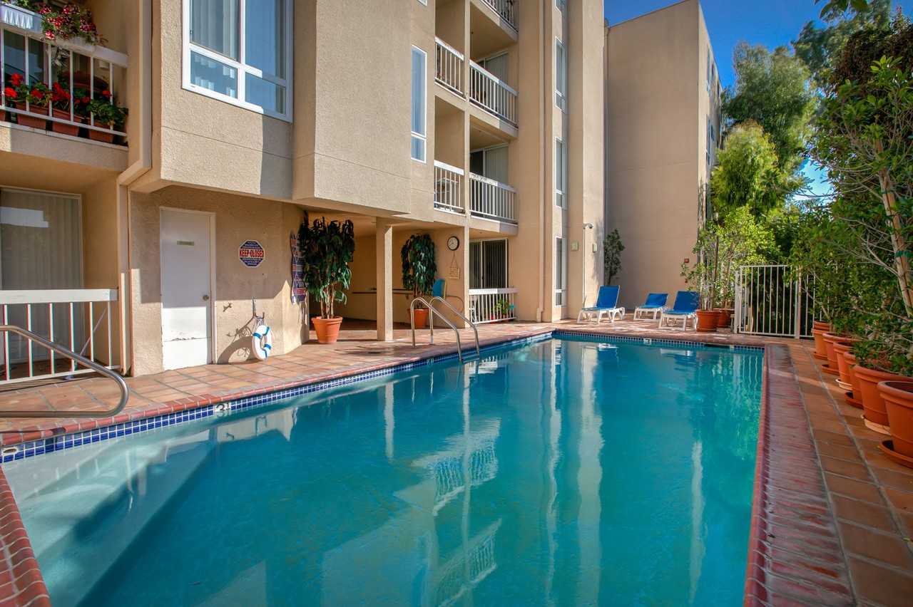 Westwood Village Galleria - Photo 6 of 10