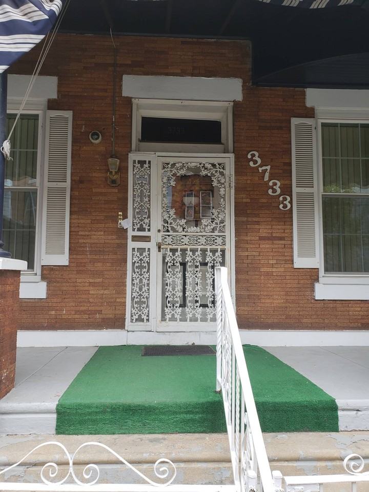 3733 N Carlisle St #2