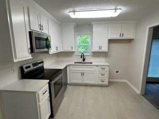 1710 Hibiscus Court - Photo 3 of 14