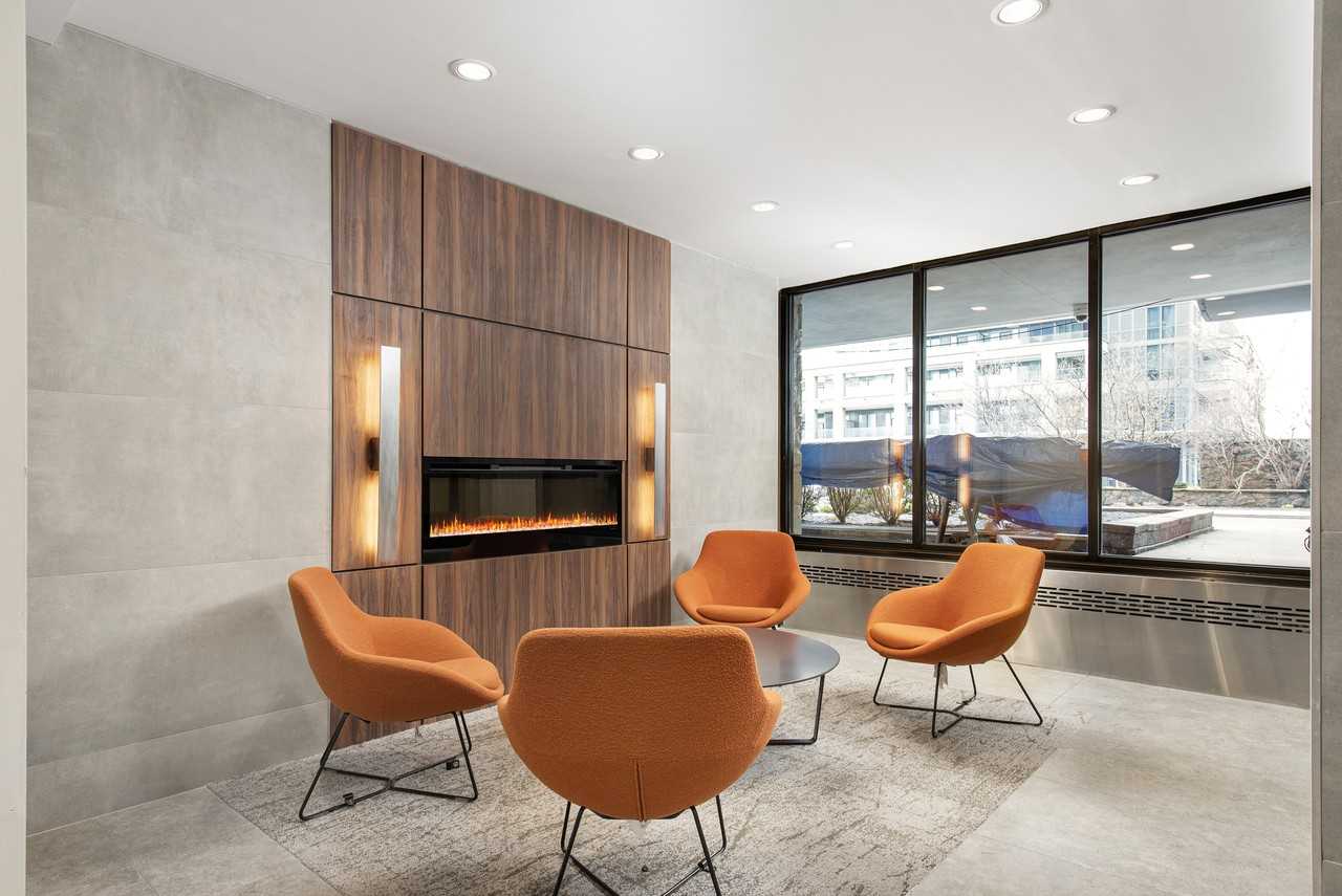 65 Forest Manor Rd - Photo 7 of 32