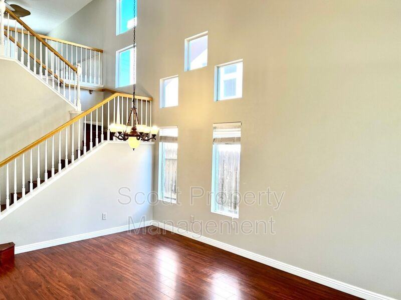 39511 Bainbridge Cir - Photo 3 of 26