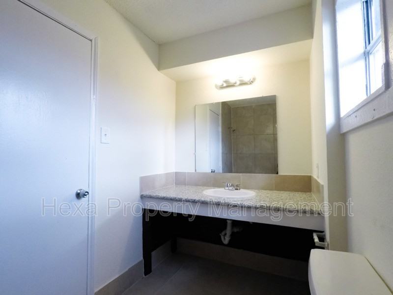 6553 Brittmoore Rd - Photo 5 of 10