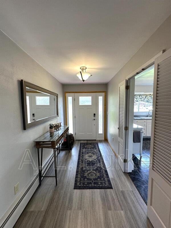 13 Michael Rd - Photo 2 of 14