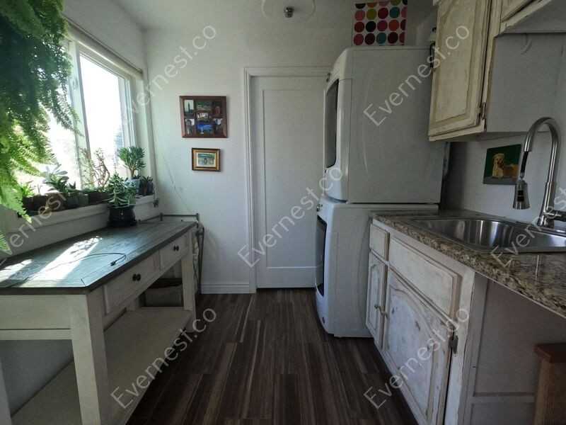 412 Scott Ave - Photo 3 of 21