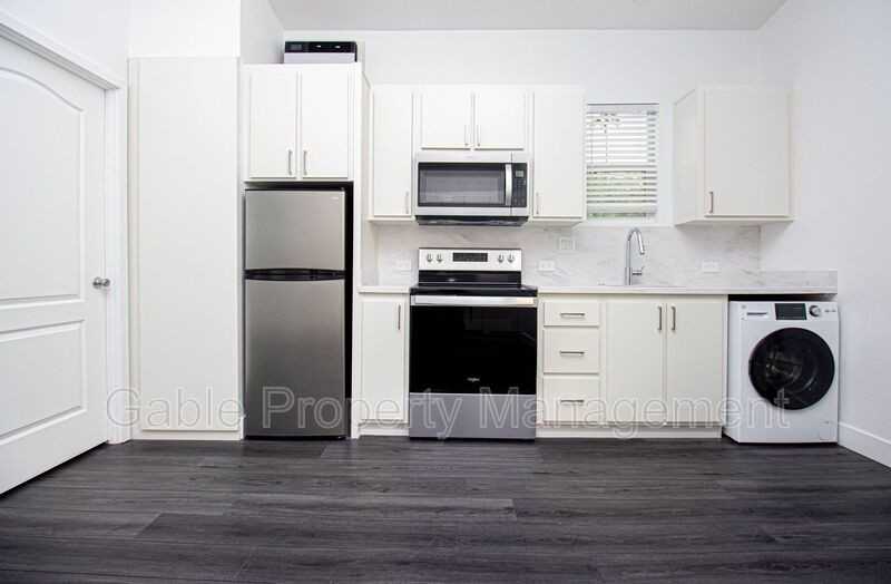 11708 Albers St - Photo 4 of 7