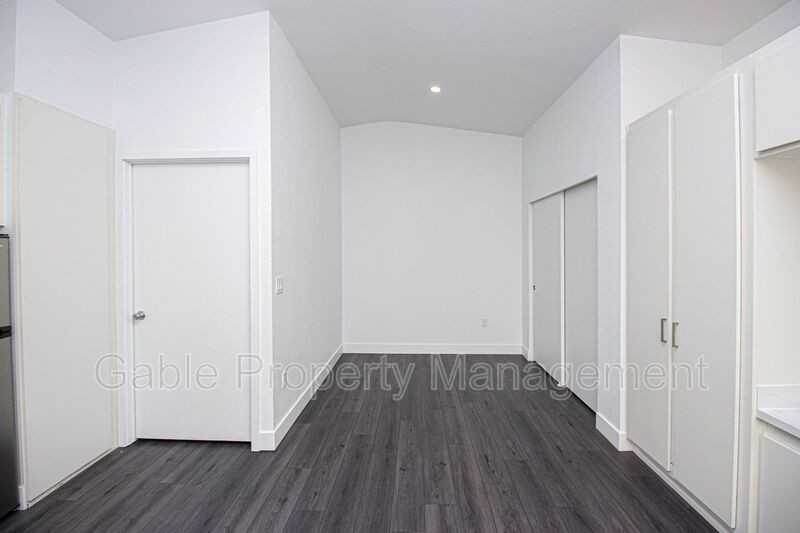 11710 Albers St - Photo 3 of 7