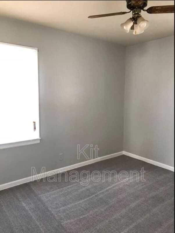 2114 Berdan Ave - Photo 6 of 7