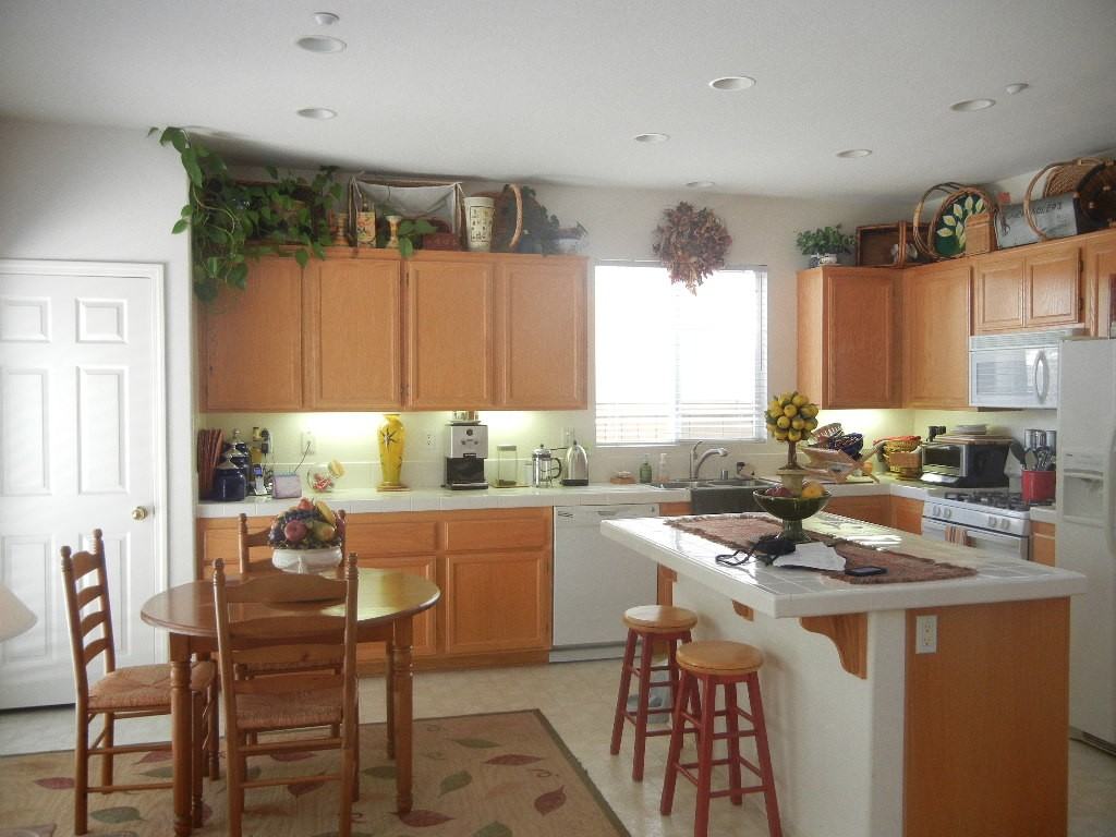 639 Navito Way - Photo 3 of 16