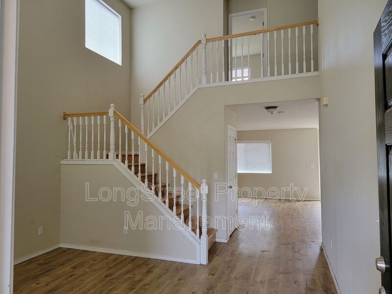 241 Churchill Downs St Se - Photo 2 of 24