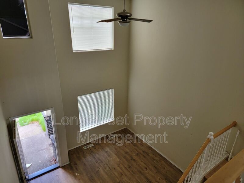 241 Churchill Downs St Se - Photo 3 of 24
