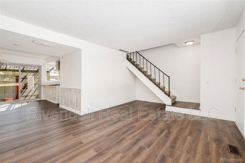 506 S Carr St - Photo 3 of 11