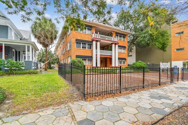 249 4th Ave N #12 - Photo 2 of 16