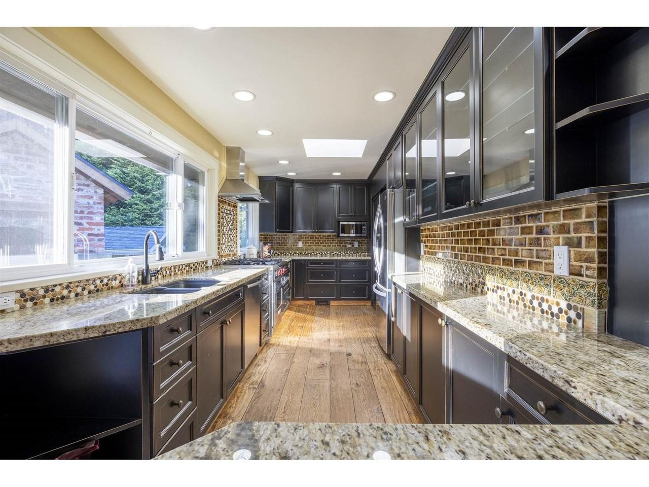 2647 Cedar Drive - Photo 2 of 37