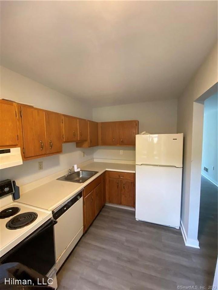 508 Asbury Rdg - Photo 2 of 9