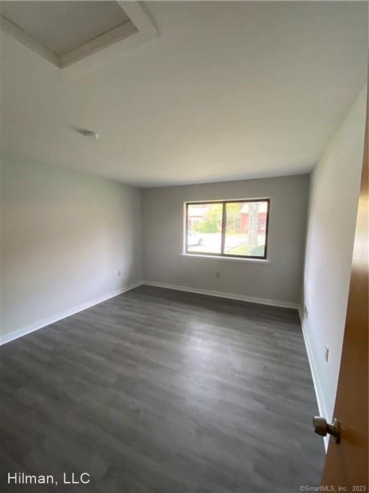 508 Asbury Rdg - Photo 3 of 9