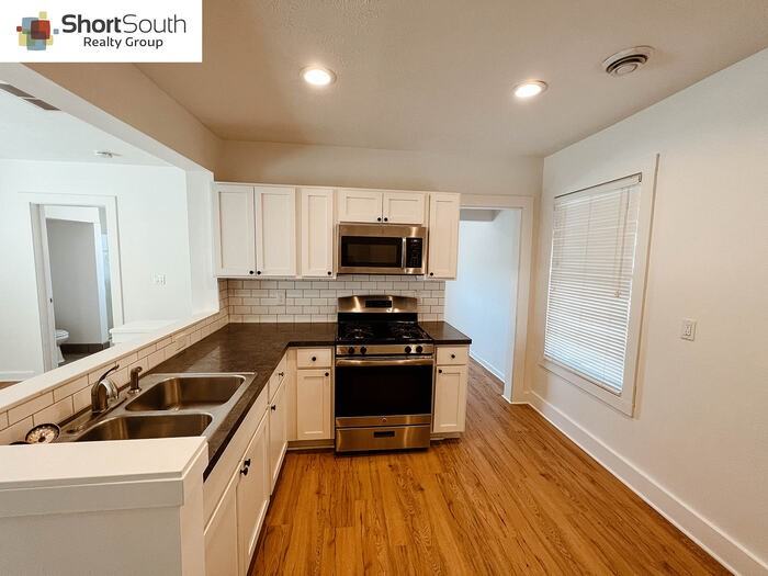 603 Emerald Ave Ne - Photo 2 of 14