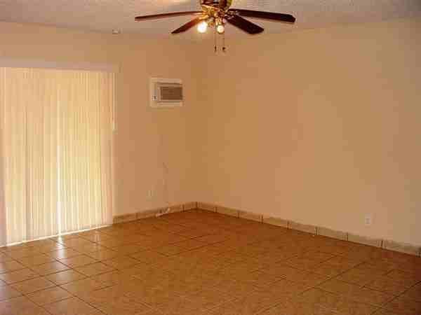 26953 Cypress St - Photo 2 of 13